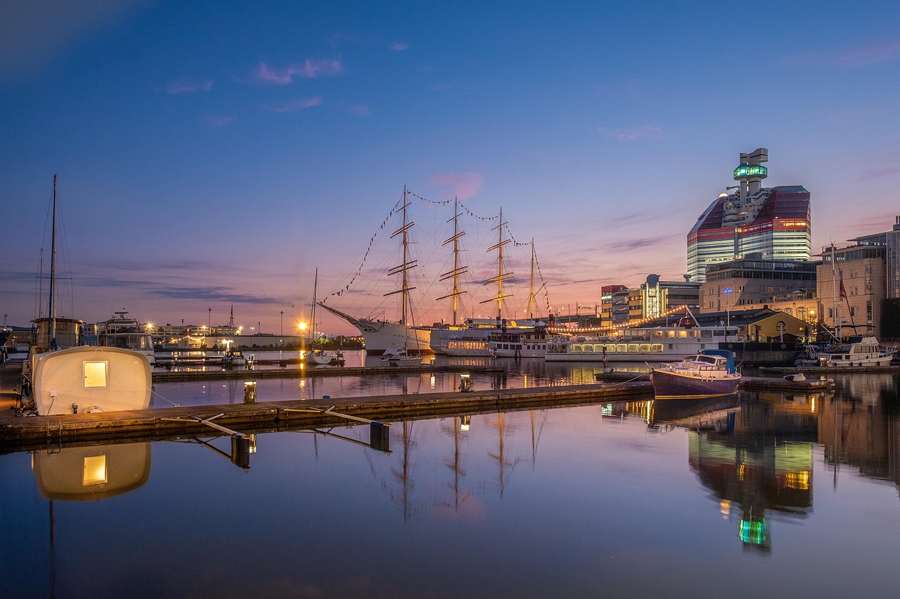 services-03 little boom, gothenburg, sea, port, water, solar, sweden, boat, ships, sailboat, houseboat, nature, lifestyle