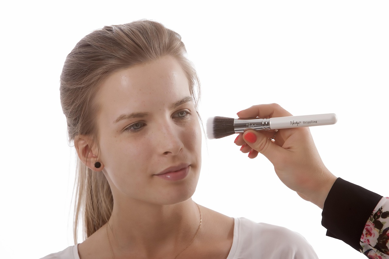 entdecken sie effektive beauty-routinen für strahlende haut und gesundes aussehen. tipps, tricks und die besten pflegerituale für jeden hauttyp – einfach in ihren alltag integrierbar!