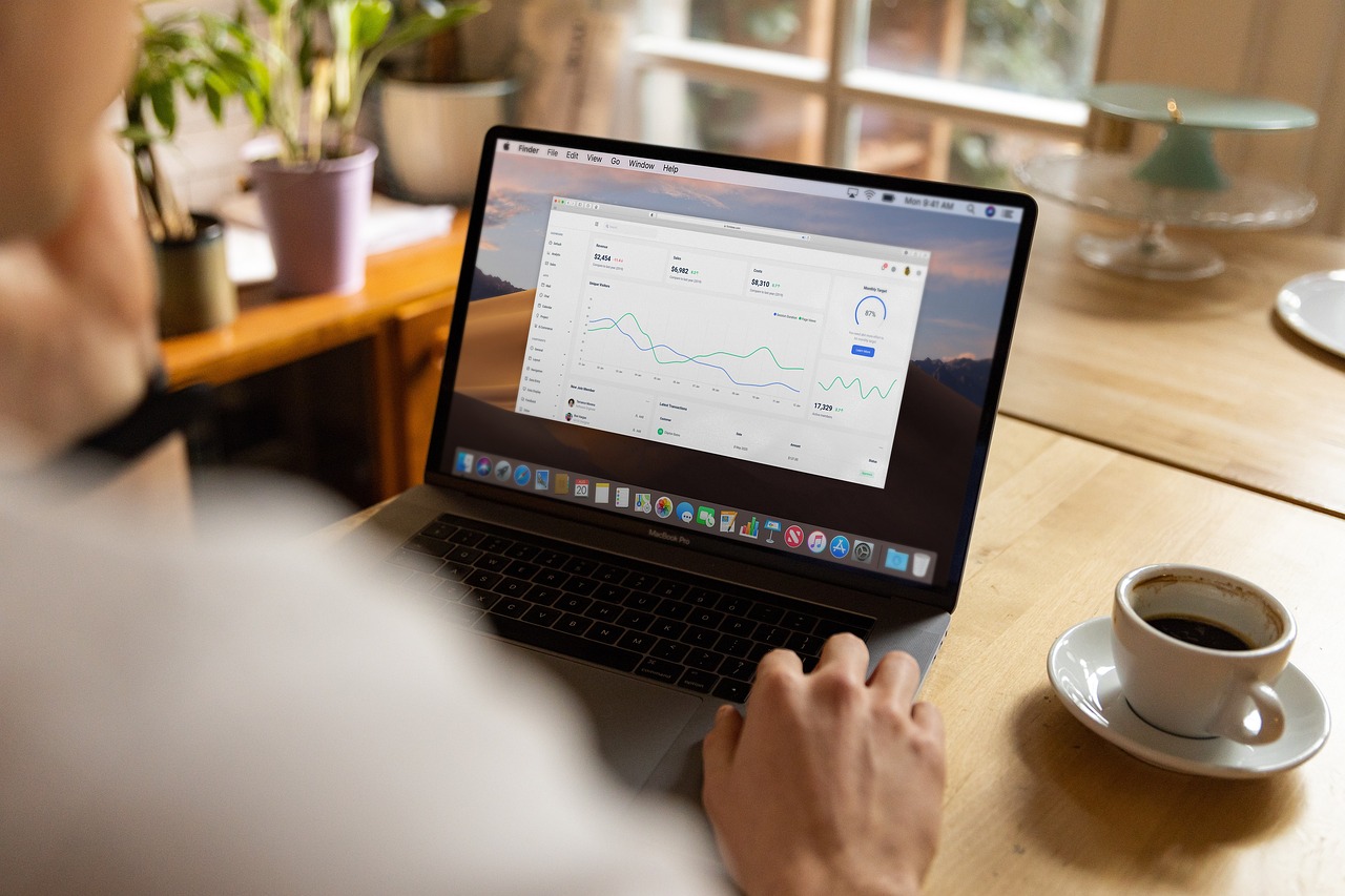 entdecken sie die vorteile von remote work: flexibilität, bessere work-life-balance und effizientes arbeiten von überall. tipps und tools für erfolgreiches arbeiten im homeoffice.